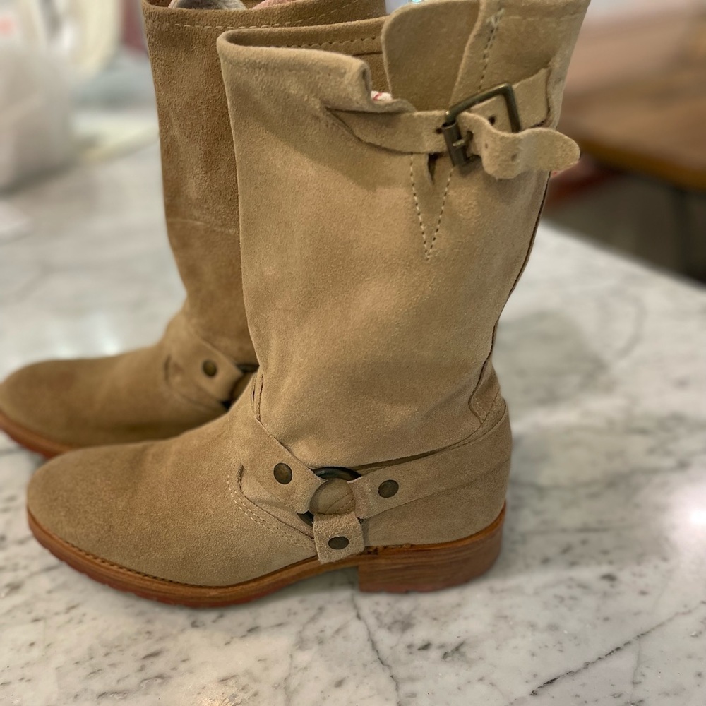 The Vintage Shoe Co Juliet harness boot in stone suede. Sz 6